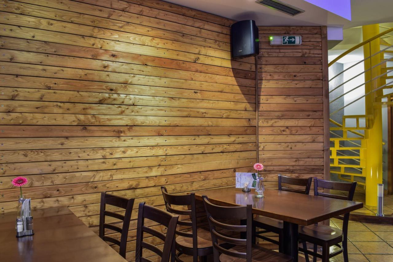 Hotel La Rosa Frýdek-Místek Dış mekan fotoğraf