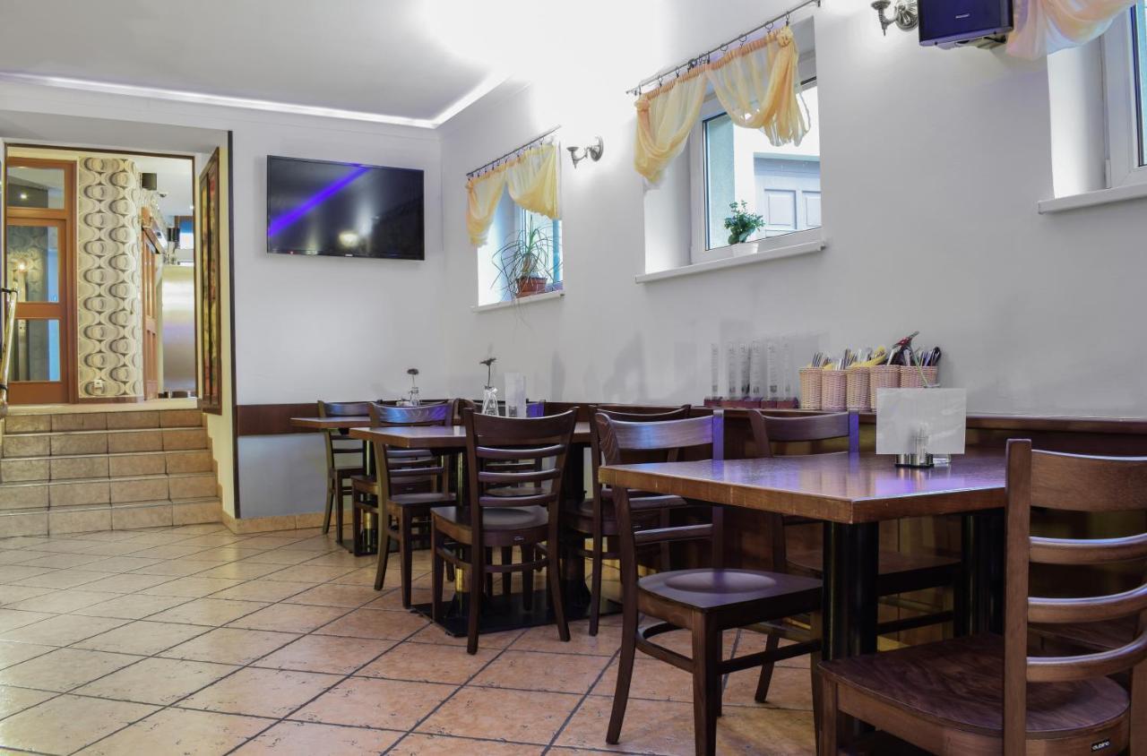 Hotel La Rosa Frýdek-Místek Dış mekan fotoğraf