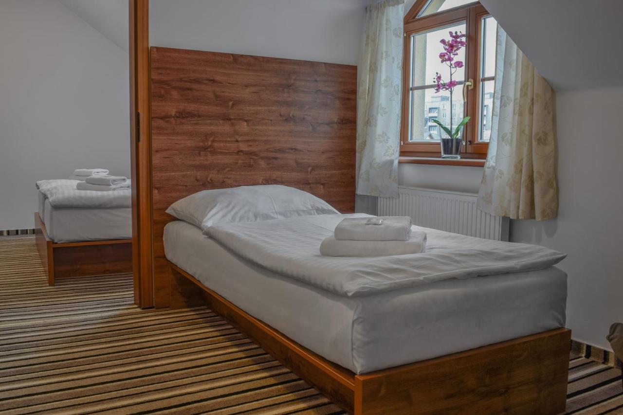 Hotel La Rosa Frýdek-Místek Dış mekan fotoğraf