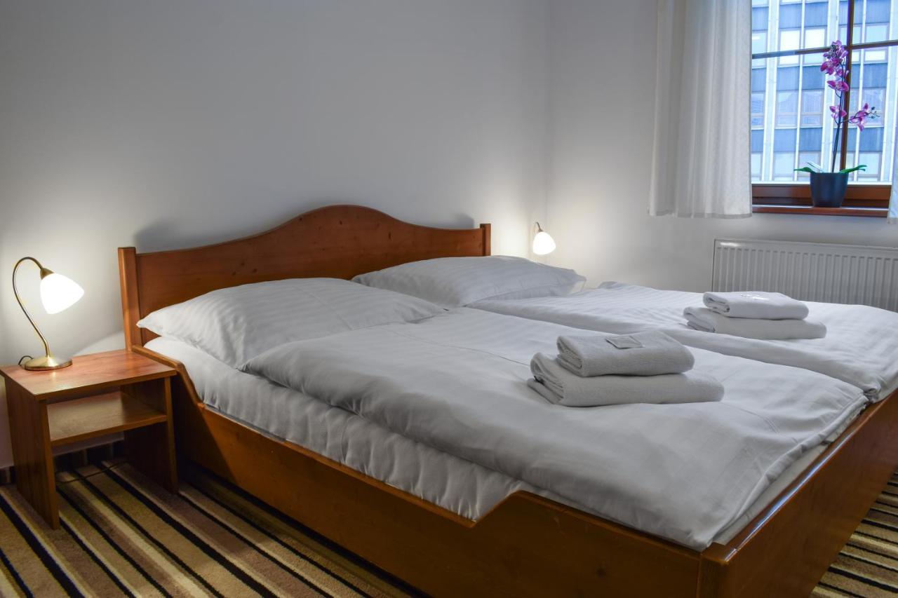 Hotel La Rosa Frýdek-Místek Dış mekan fotoğraf