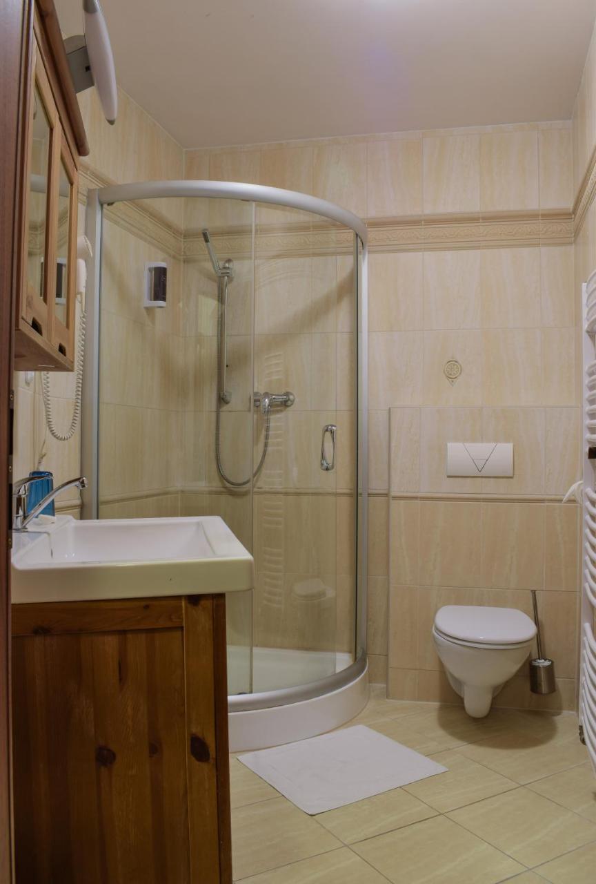 Hotel La Rosa Frýdek-Místek Dış mekan fotoğraf
